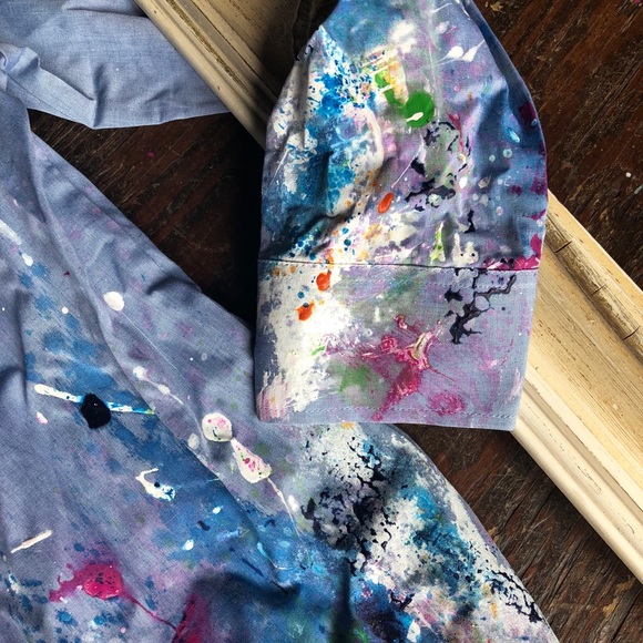 Button down - Picture 2 of 3